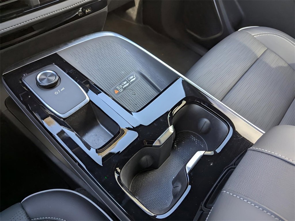 2025 Buick Enclave Sport Touring photo 10