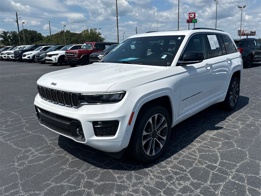 2023 Jeep Grand Cherokee Overland photo 5