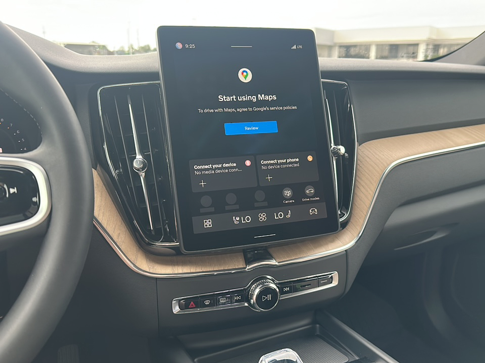 2026 Volvo XC60 B5 Plus photo 10