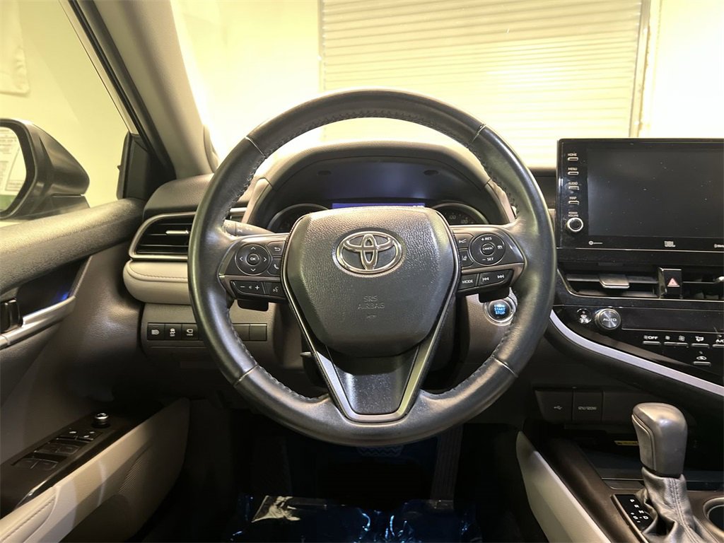 2022 Toyota Camry XSE photo 13