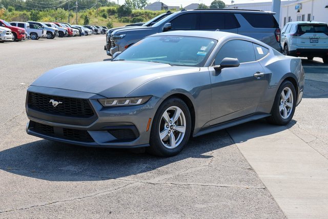 2024 Ford Mustang EcoBoost photo 3