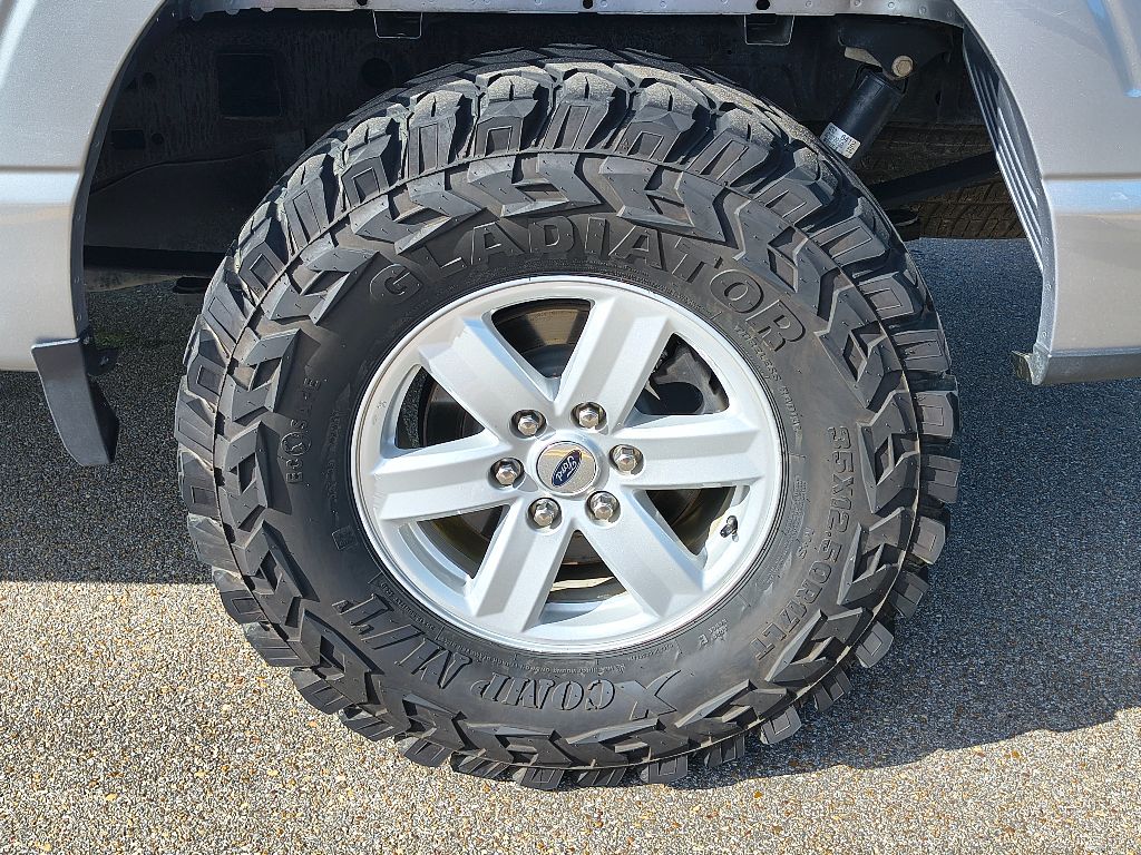 2023 Ford F-150 XLT photo 3