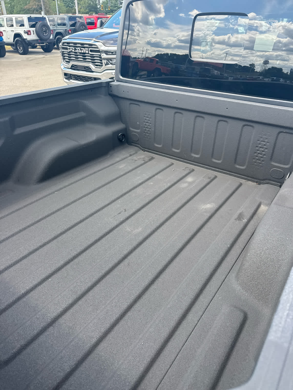 2023 Jeep Gladiator Sport S photo 7