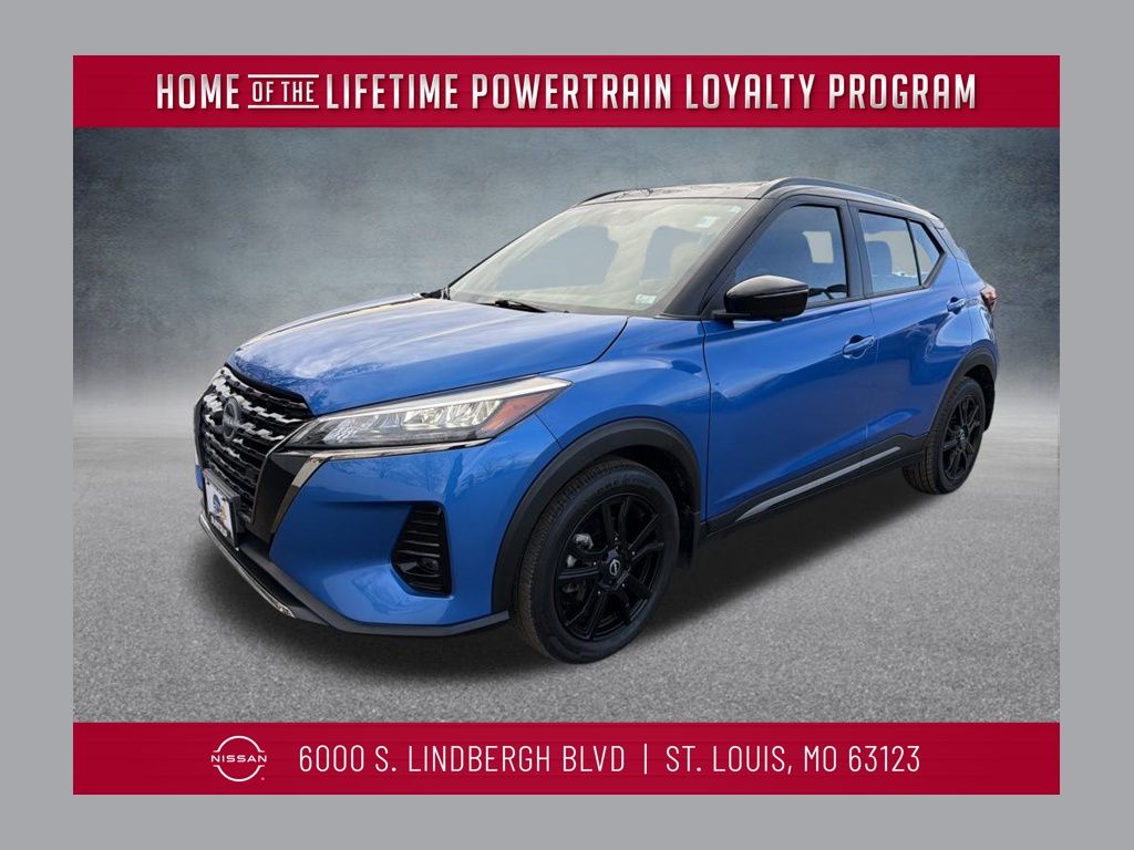 2023 Nissan Kicks SR's photo