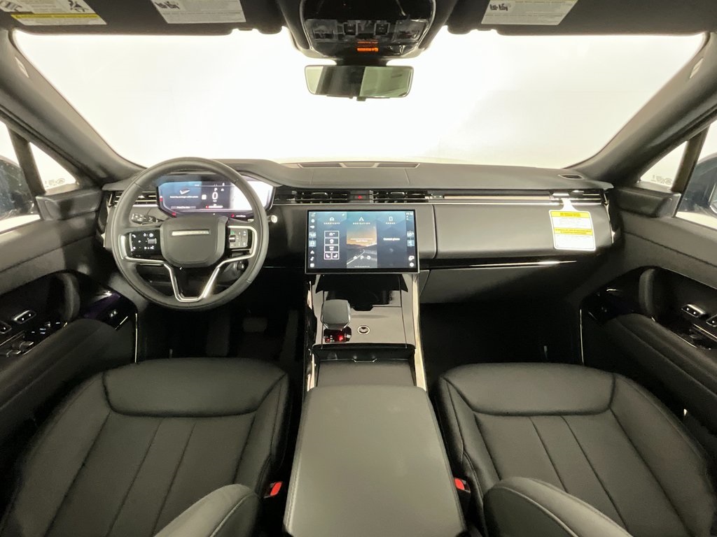 2025 Land Rover Range Rover Sport SE photo 2