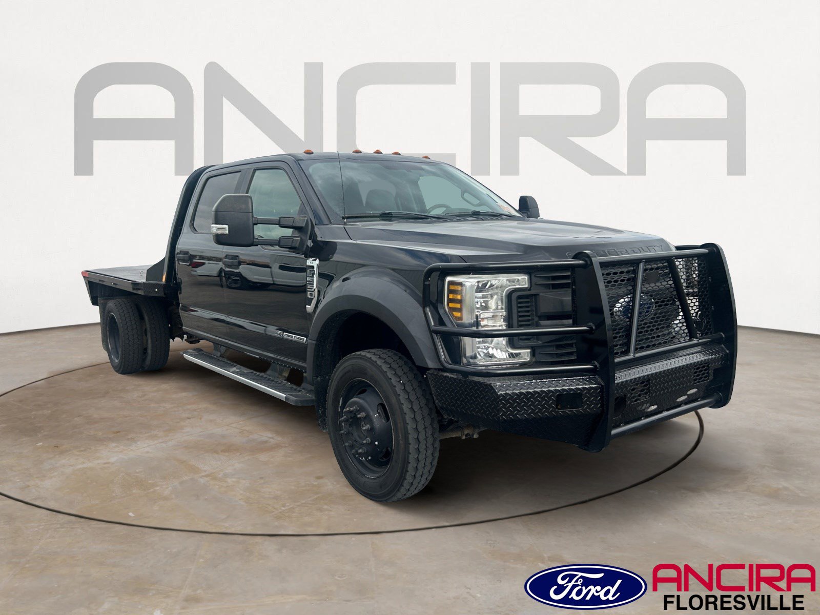 2019 Ford F-550 Super Duty Chassis Cab XL's photo