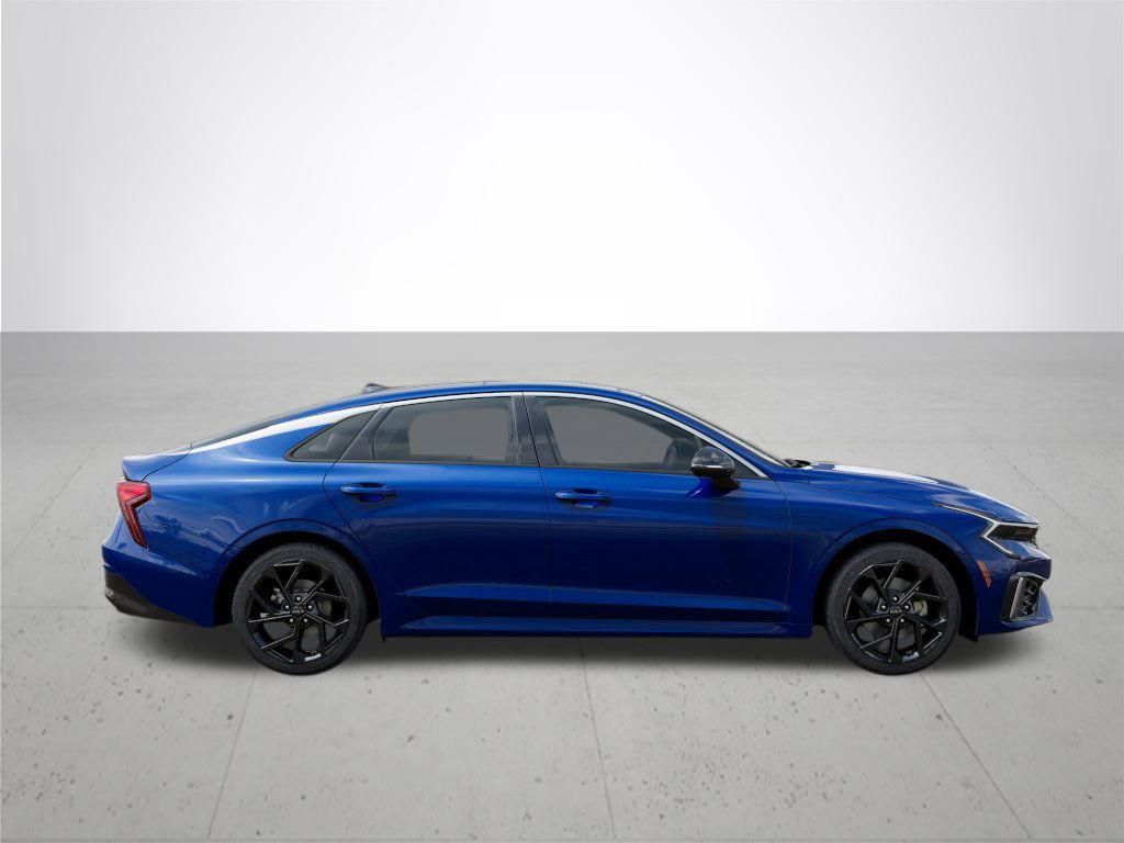 2026 Kia K5 GT-Line photo 7
