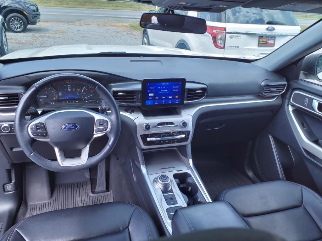 2020 Ford Explorer XLT photo 10