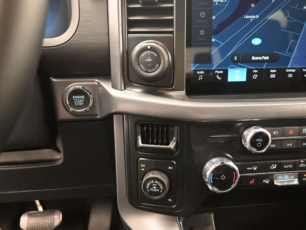 2025 Ford F-150 XLT photo 15