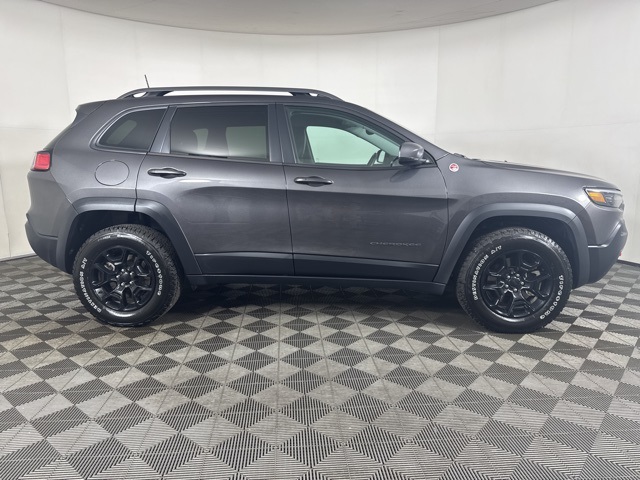 2021 Jeep Cherokee Trailhawk photo 2