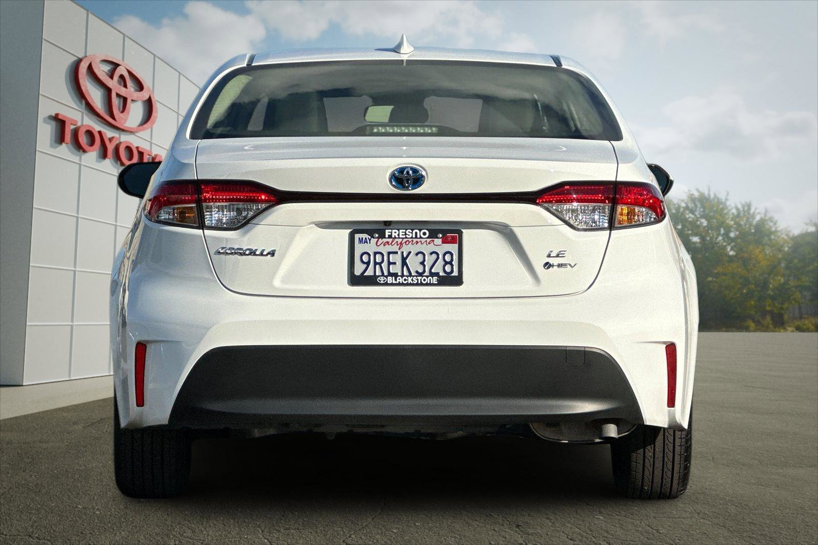 2025 Toyota Corolla Hybrid LE photo 4