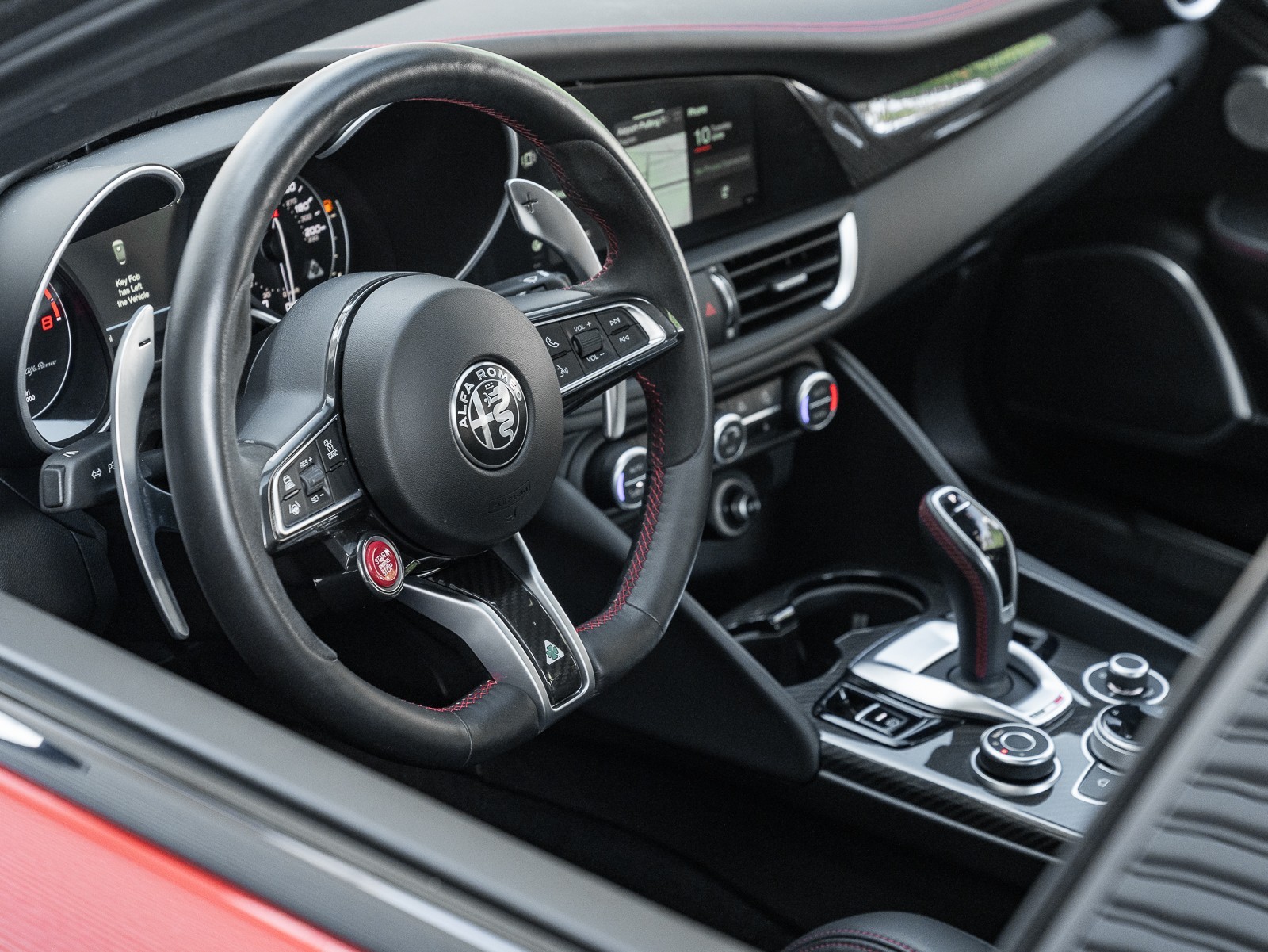 2020 Alfa Romeo Giulia Quadrifoglio photo 13