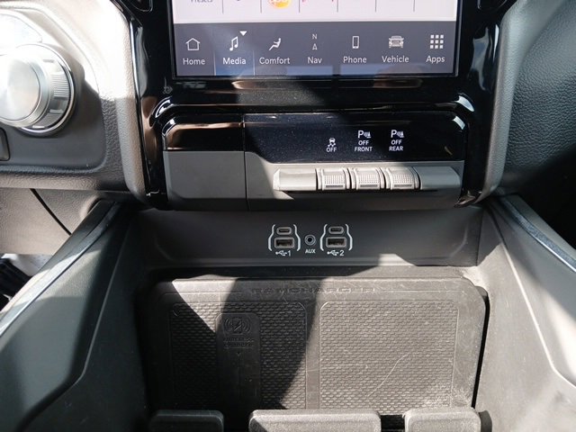 2025 Ram 1500 Laramie photo 19