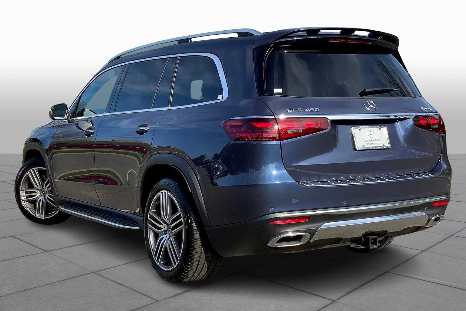 2025 Mercedes Benz GLS 450 4MATIC photo 10