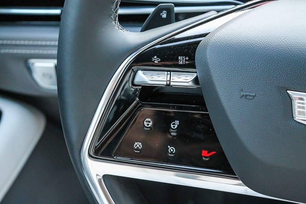 2025 Cadillac Escalade IQ Luxury photo 13