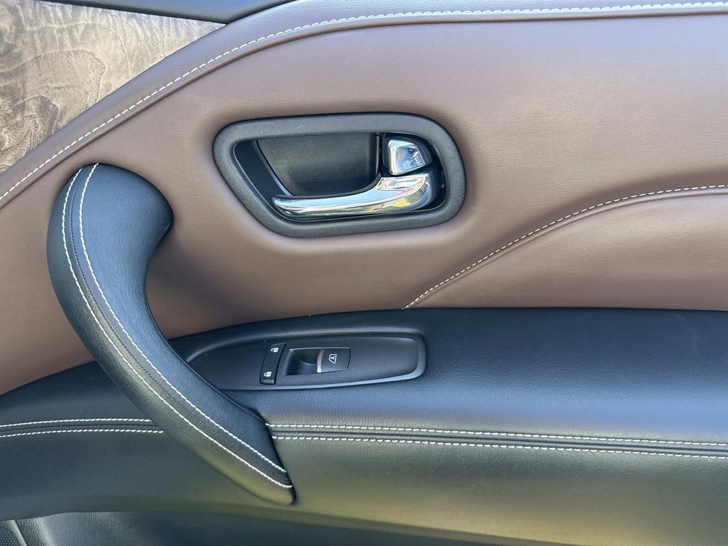 2023 Infiniti QX80 Premium Select photo 14