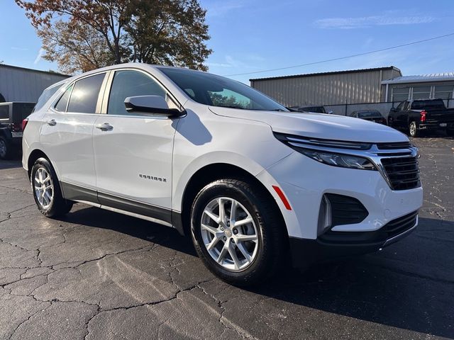 2024 Chevrolet Equinox LT photo 2