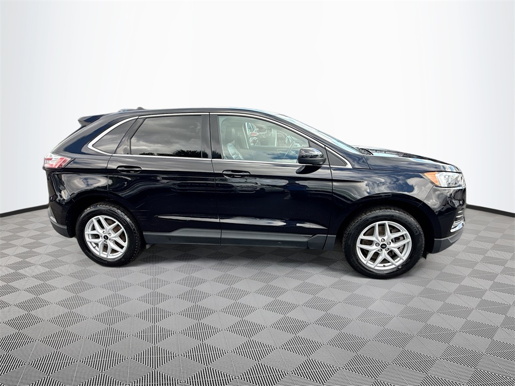 2023 Ford Edge SEL photo 4