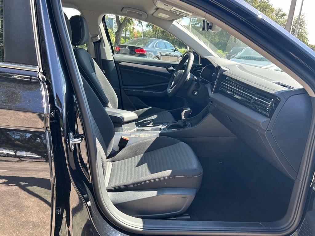 2025 Volkswagen Jetta 1.5T S photo 23