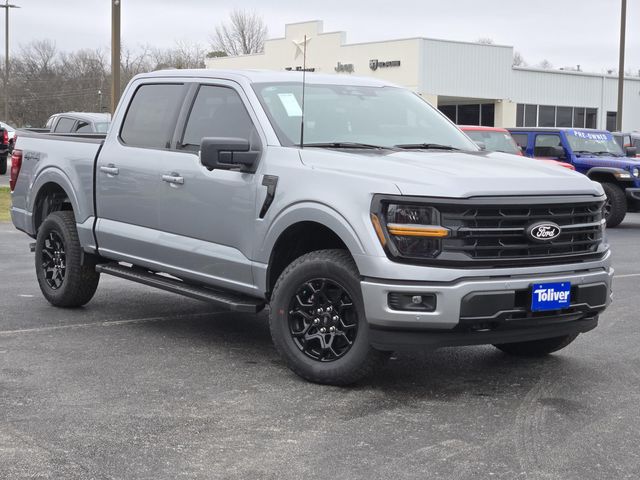 2025 Ford F-150 XLT photo 2