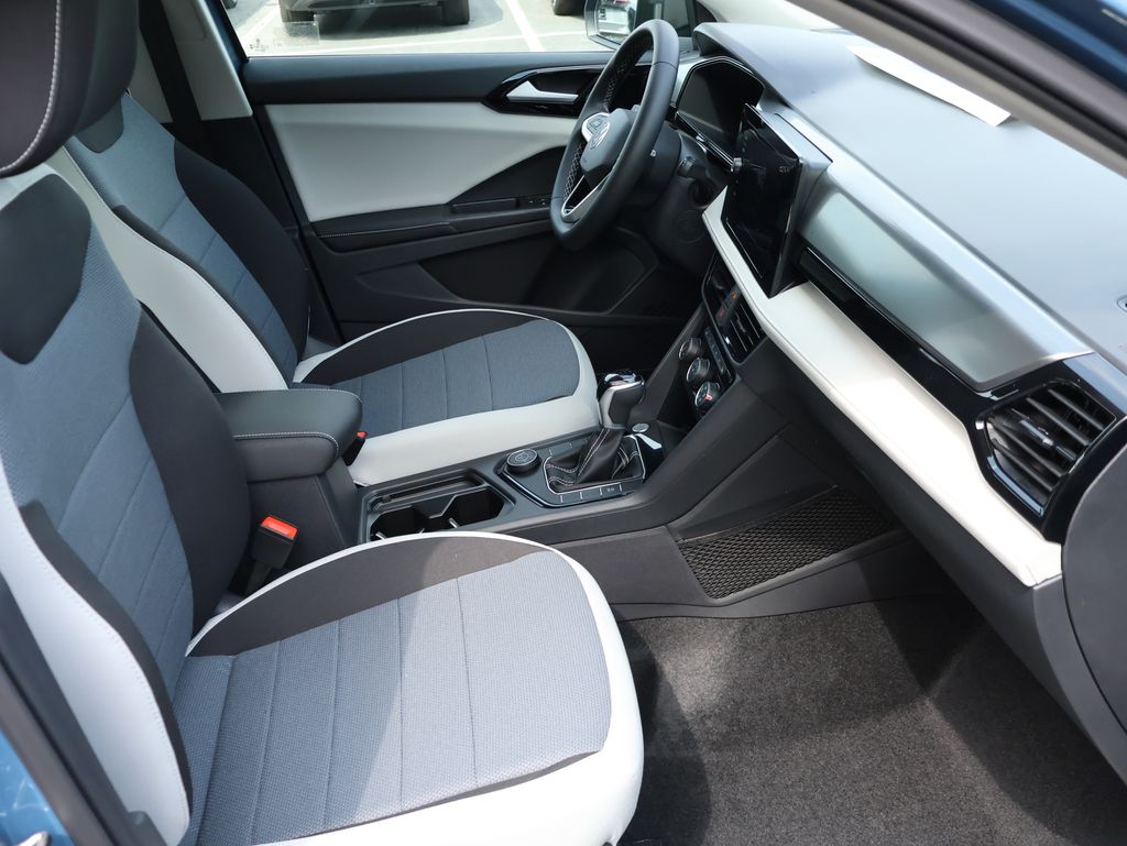 2025 Volkswagen Taos S photo 10