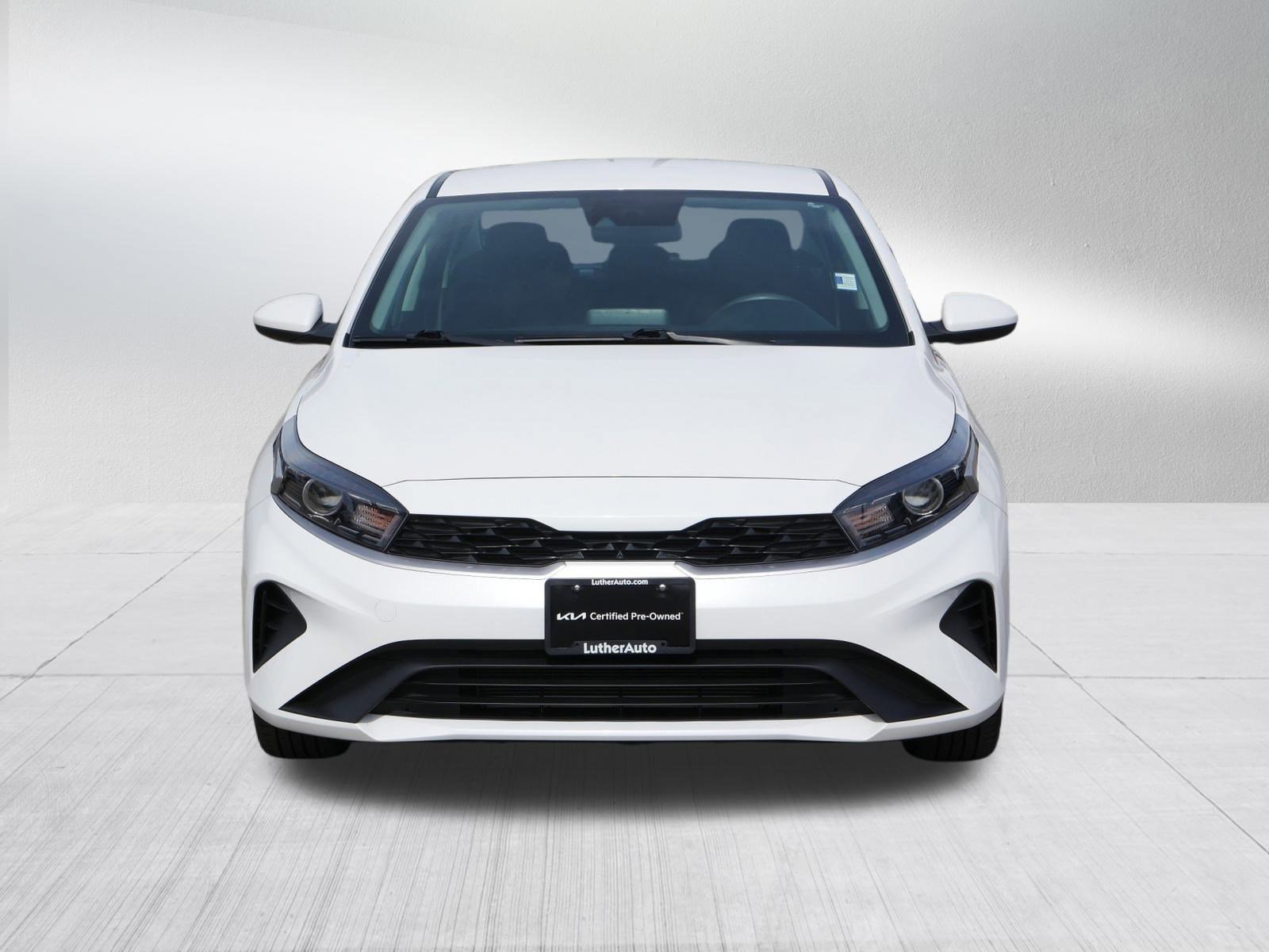 2022 Kia Forte LXS photo 2