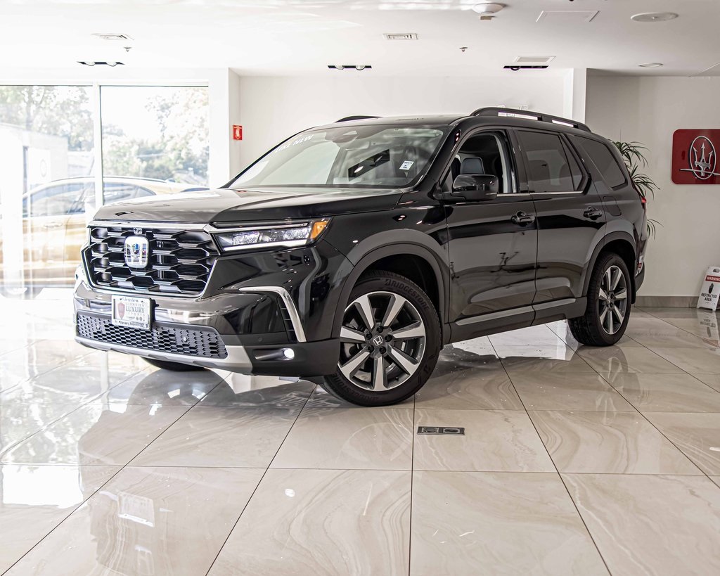 2025 HONDA PILOT - Image 1