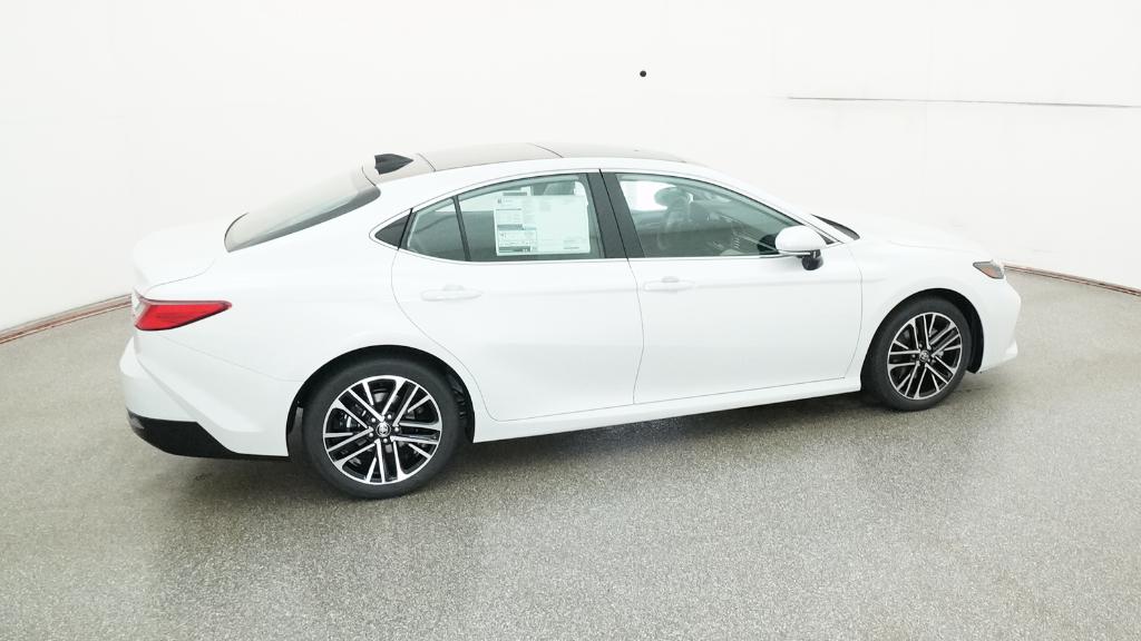 2025 Toyota Camry XLE photo 24