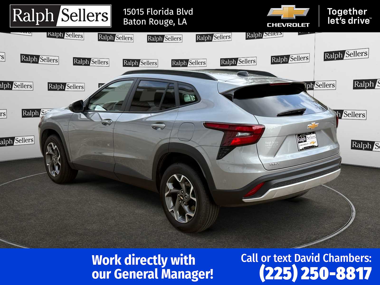 2025 Chevrolet Trax LT photo 4