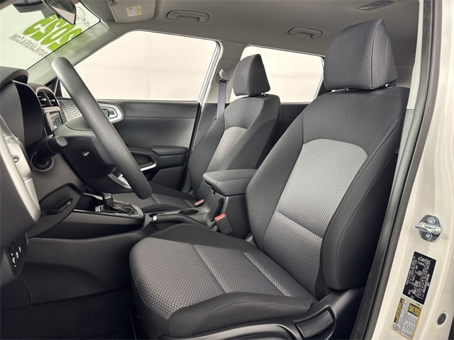 2025 Kia Soul LX photo 3
