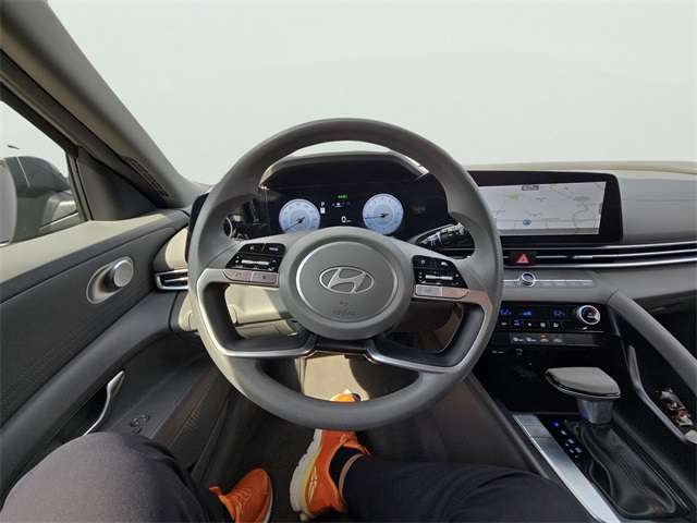 2024 Hyundai Elantra SEL photo 11