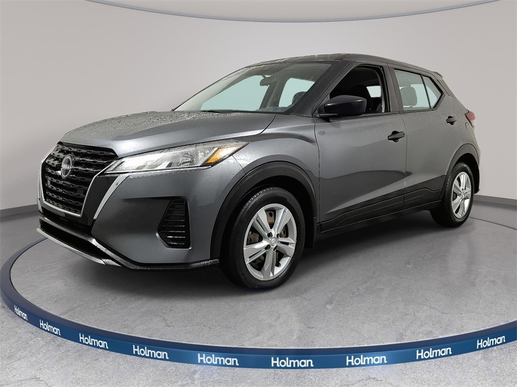 2022 Nissan Kicks S's photo