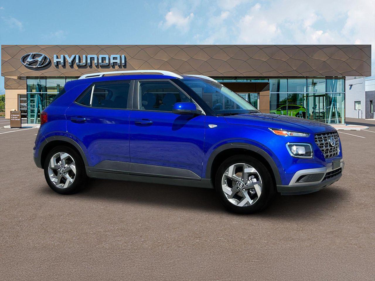 2025 Hyundai Venue SEL photo 10