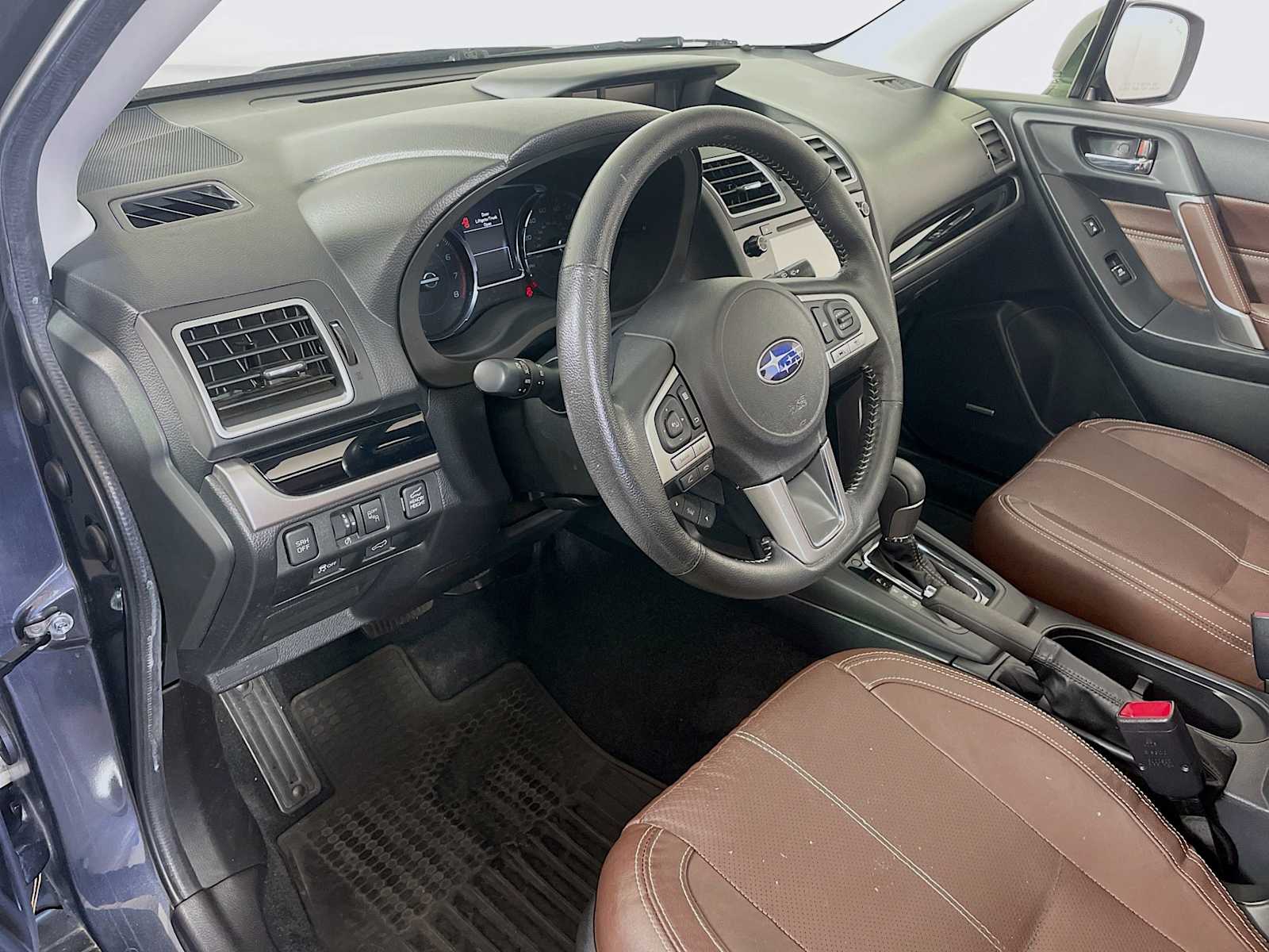 2018 Subaru Forester Touring photo 7