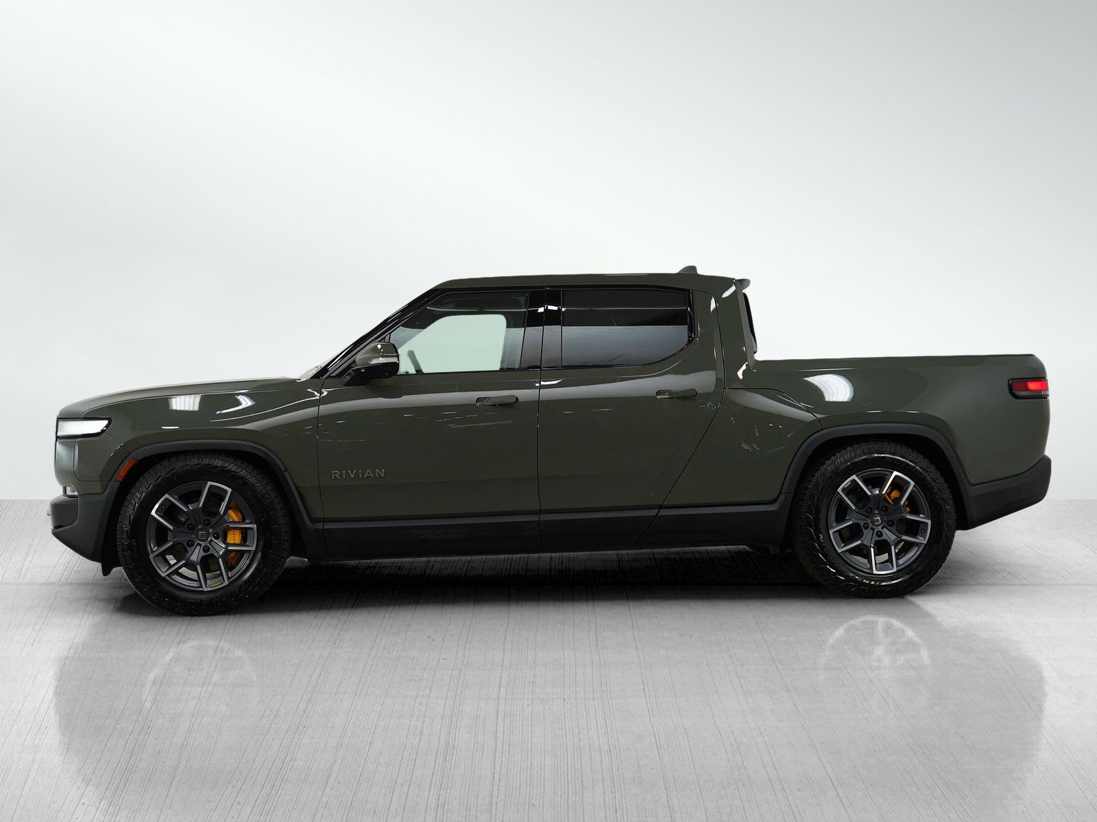 Used 2022 Rivian R1T Launch Edition with VIN 7FCTGAAL8NN004812 for sale in Minneapolis, Minnesota