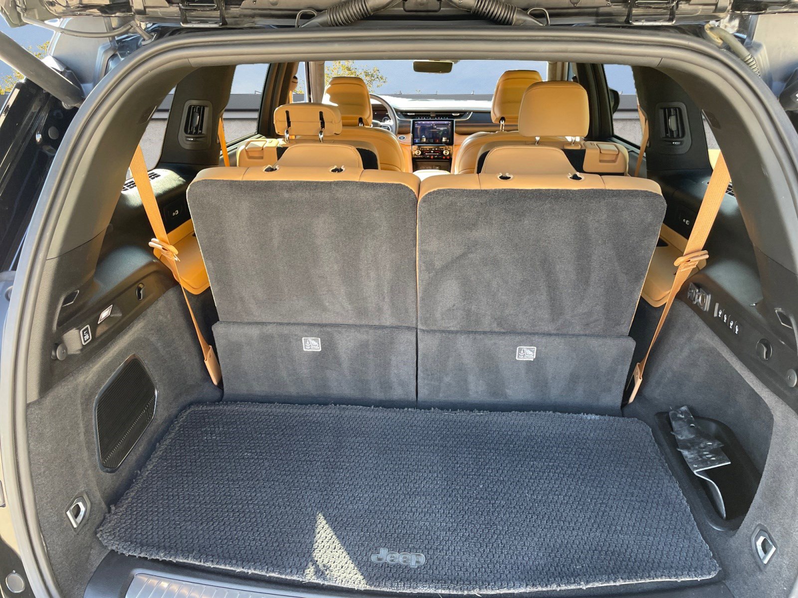 2021 Jeep Grand Cherokee L Summit Reserve photo 15