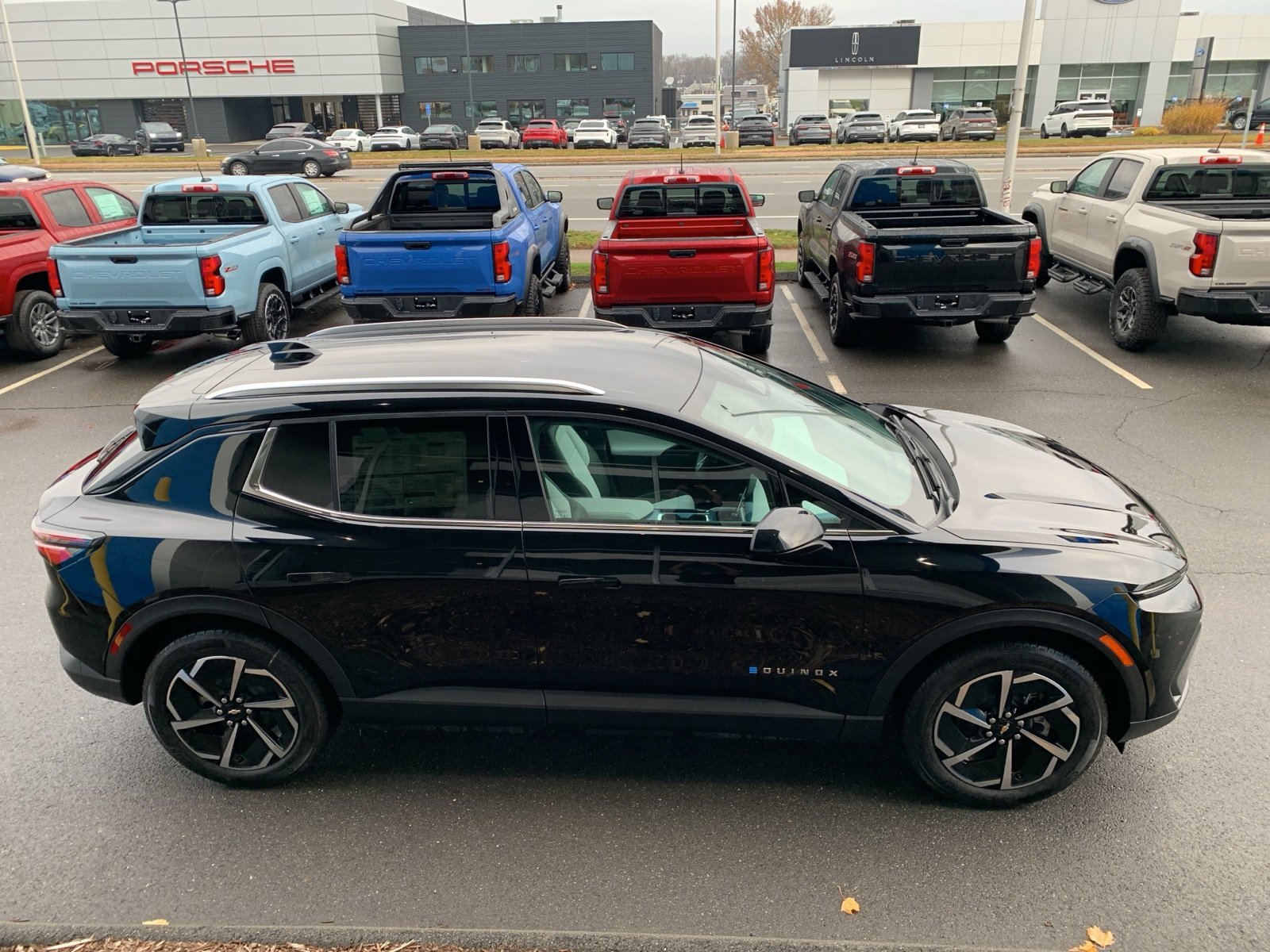 2026 Chevrolet Equinox EV LT photo 4