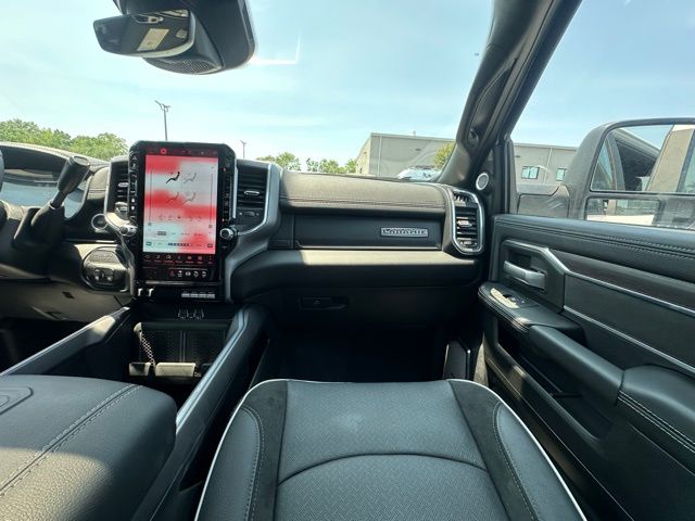 2025 Ram 2500 Laramie photo 29