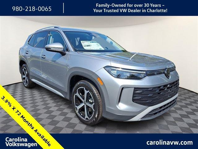 2025 Volkswagen Tiguan SE's photo