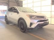 2018 Toyota RAV4 LE's photo