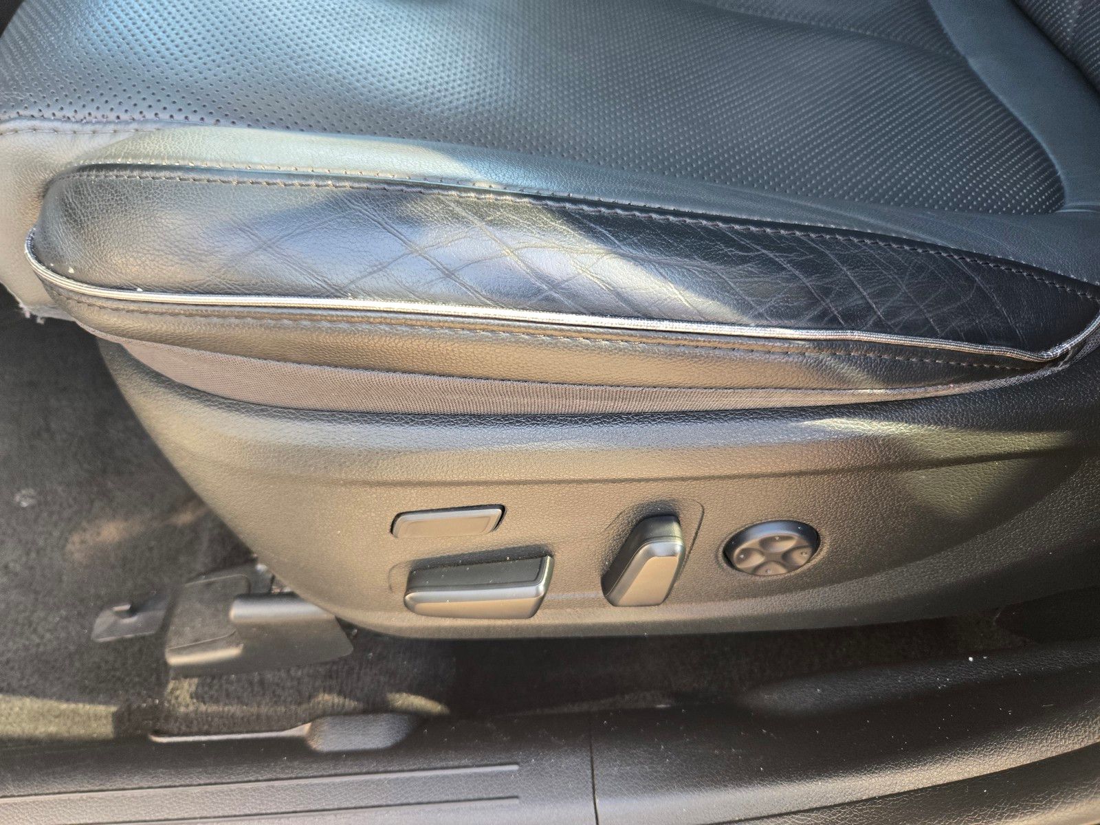 2023 Hyundai Santa Fe Limited photo 15