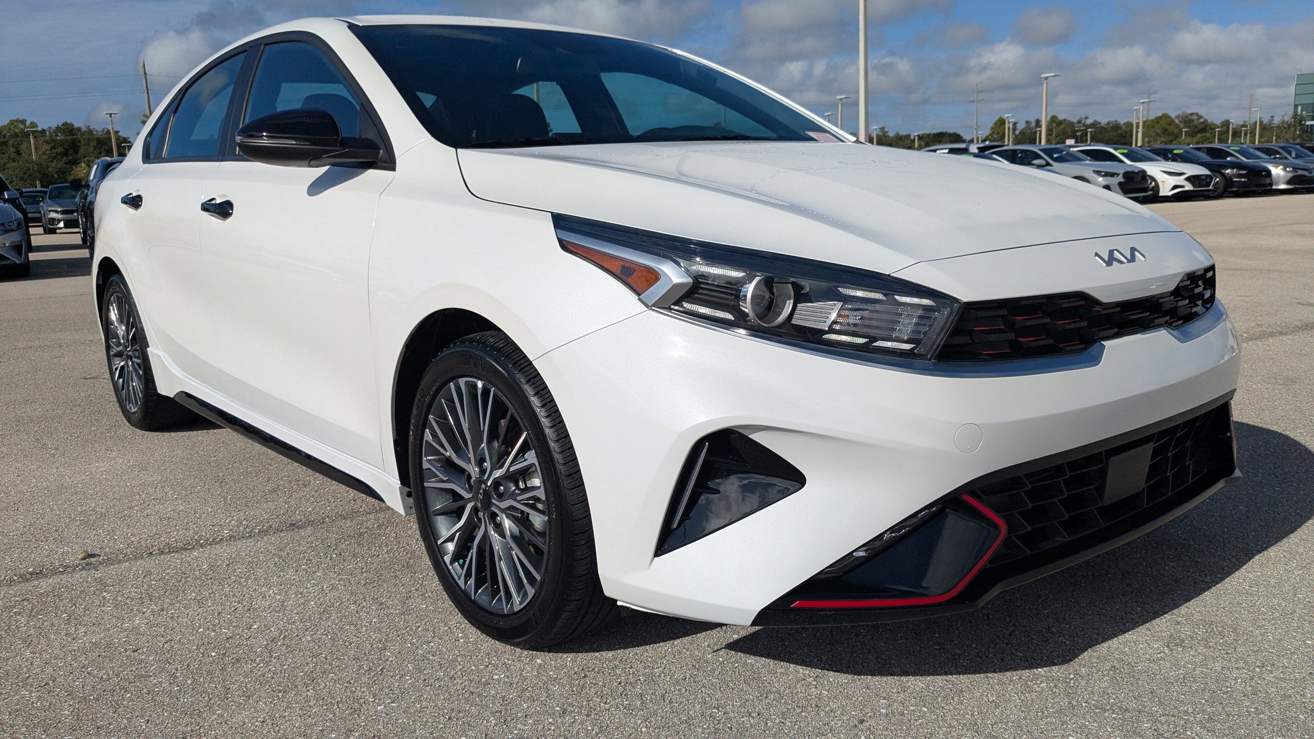 2024 Kia Forte GT-Line photo 2