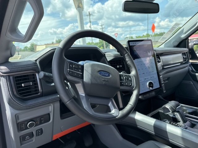 2025 Ford F-150 Lightning photo 26
