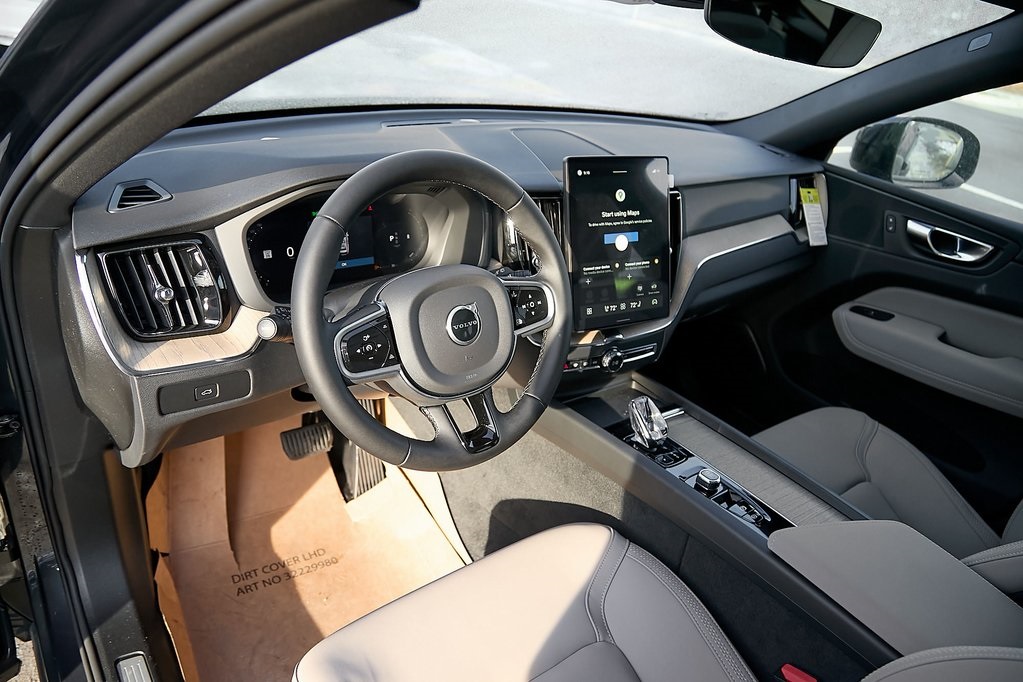 2026 VOLVO XC60 - Image 11