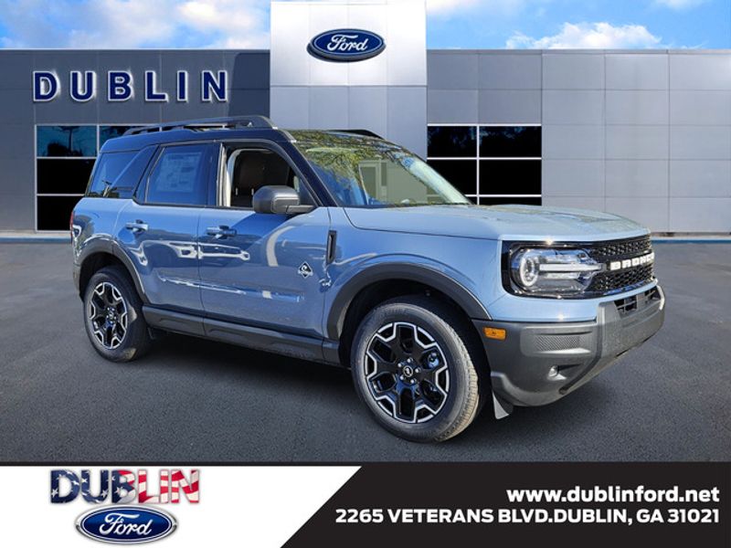 2025 Ford Bronco Sport Outer Banks's photo