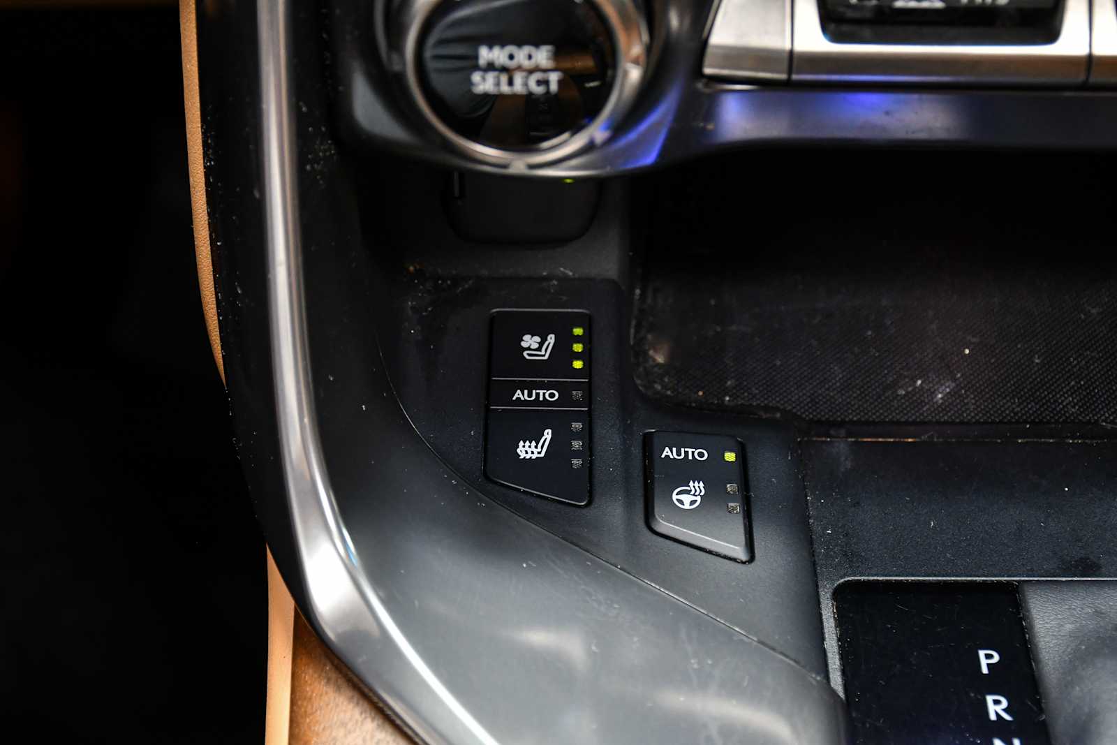 2023 Lexus LX 600 Premium photo 18