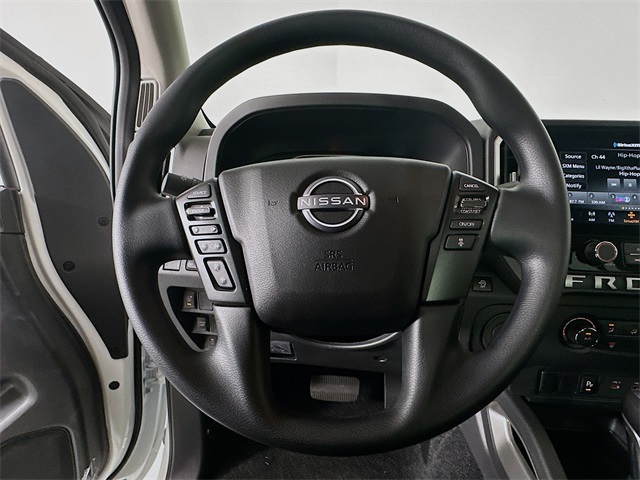2025 Nissan Frontier SV photo 8