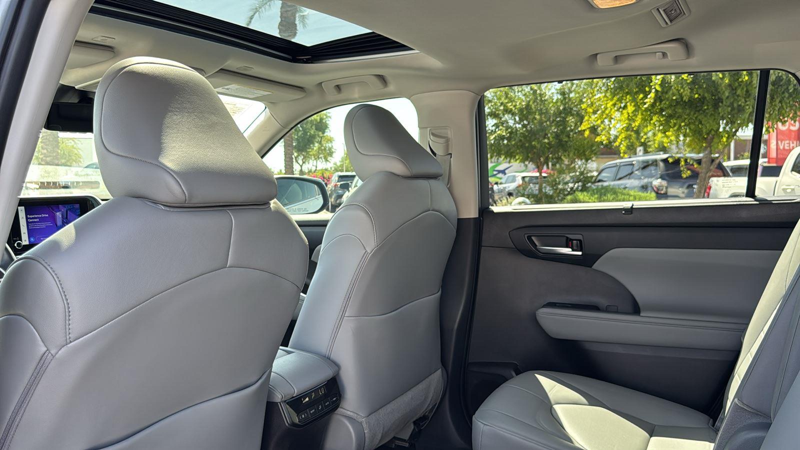 2024 Toyota Highlander Hybrid XLE photo 27