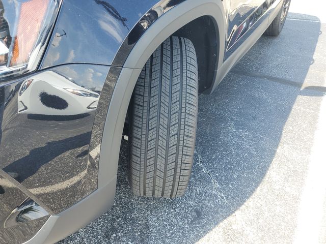 2025 Volkswagen Taos SE photo 11