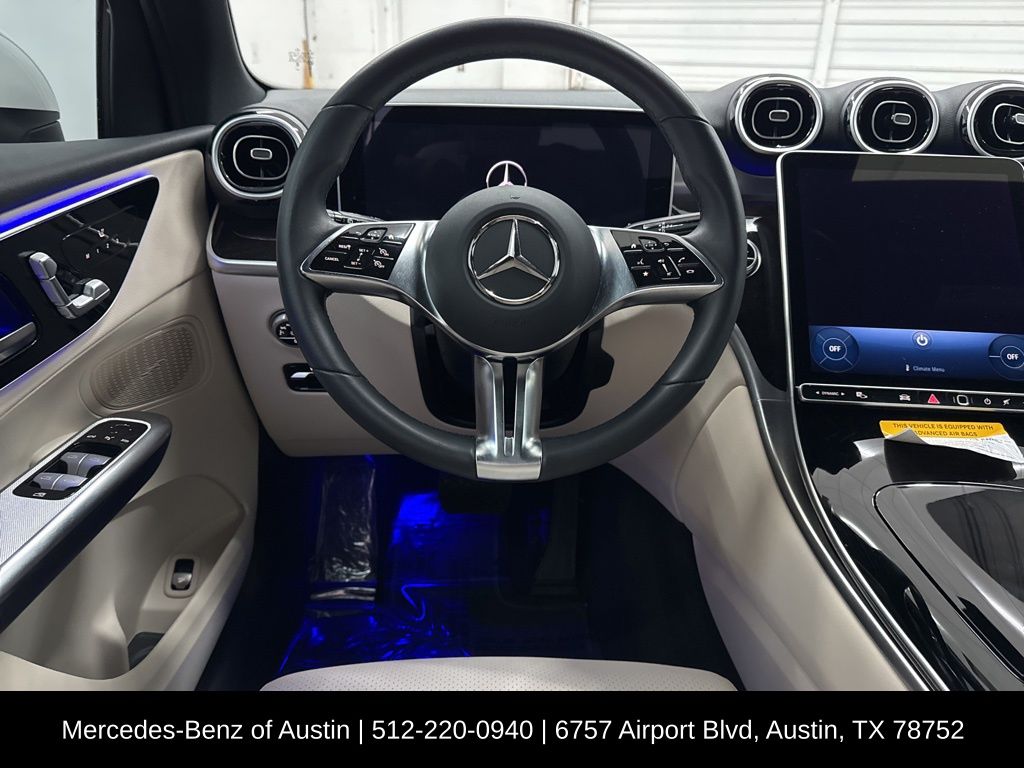 2025 Mercedes Benz GLC 300 photo 17